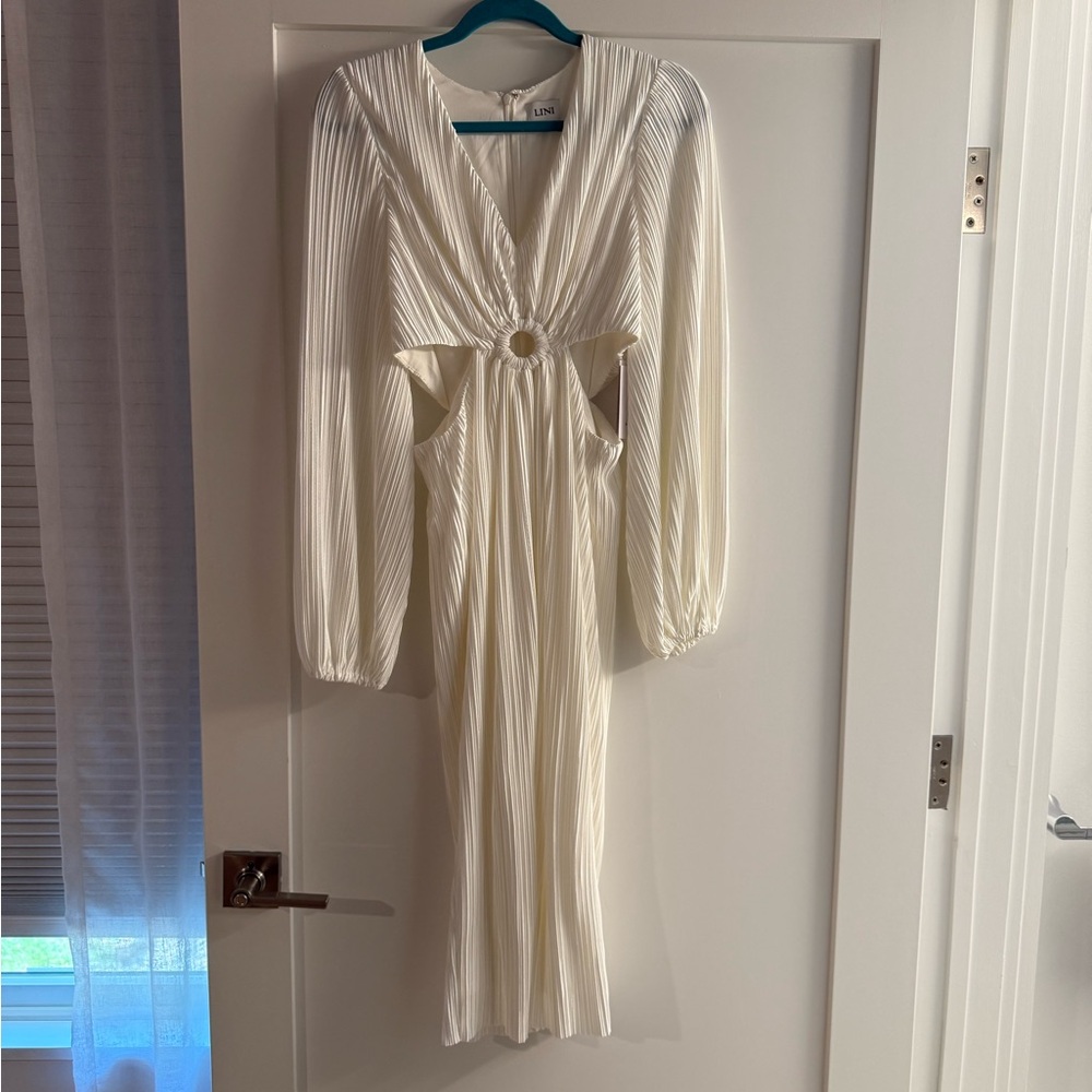 Bloomingdale's Cream Wrap Gown with Bishop Sleeves